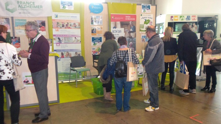 Présence Verte Services au Salon des seniors avec ses partenaires Présence Verte Services au Salon des seniors avec ses partenaires